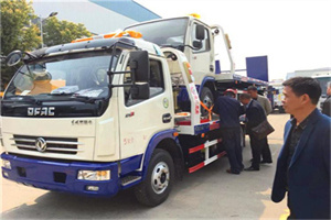 奉新汽车道路救援拖车价格